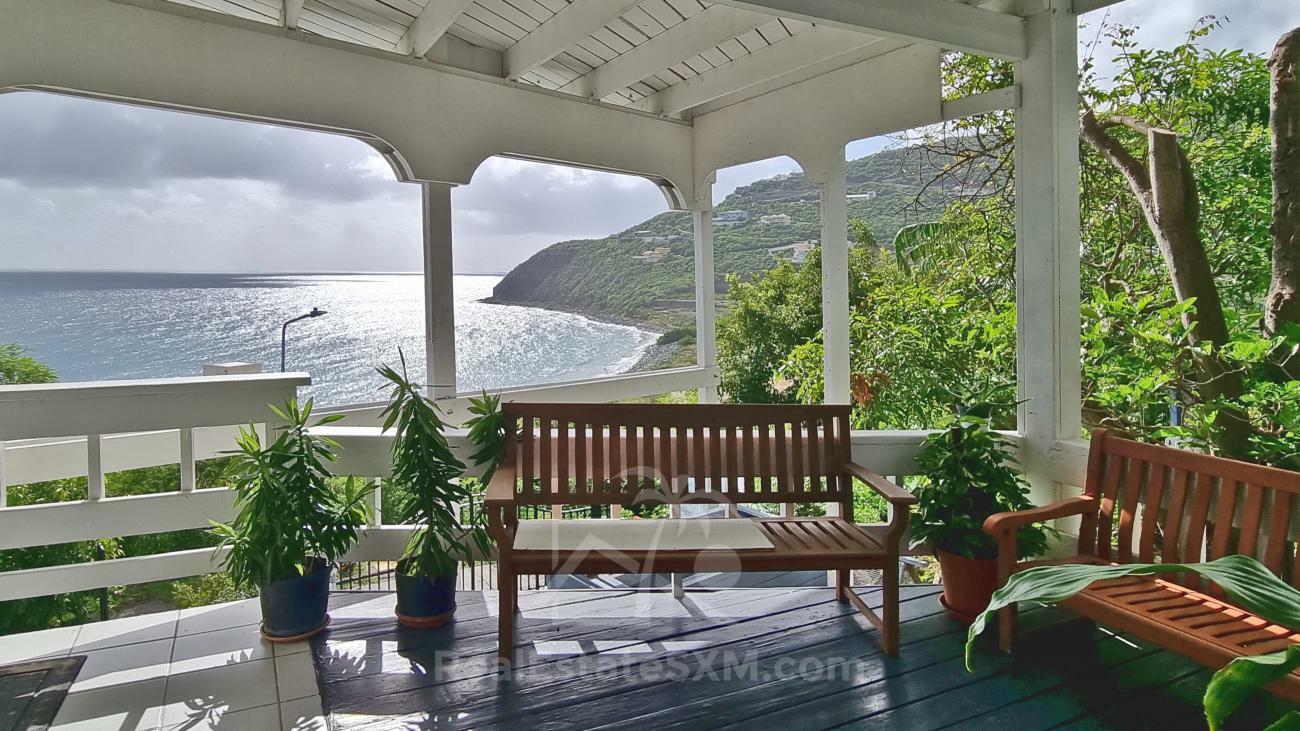 St Maarten apartment for rent in Belair. Furnished