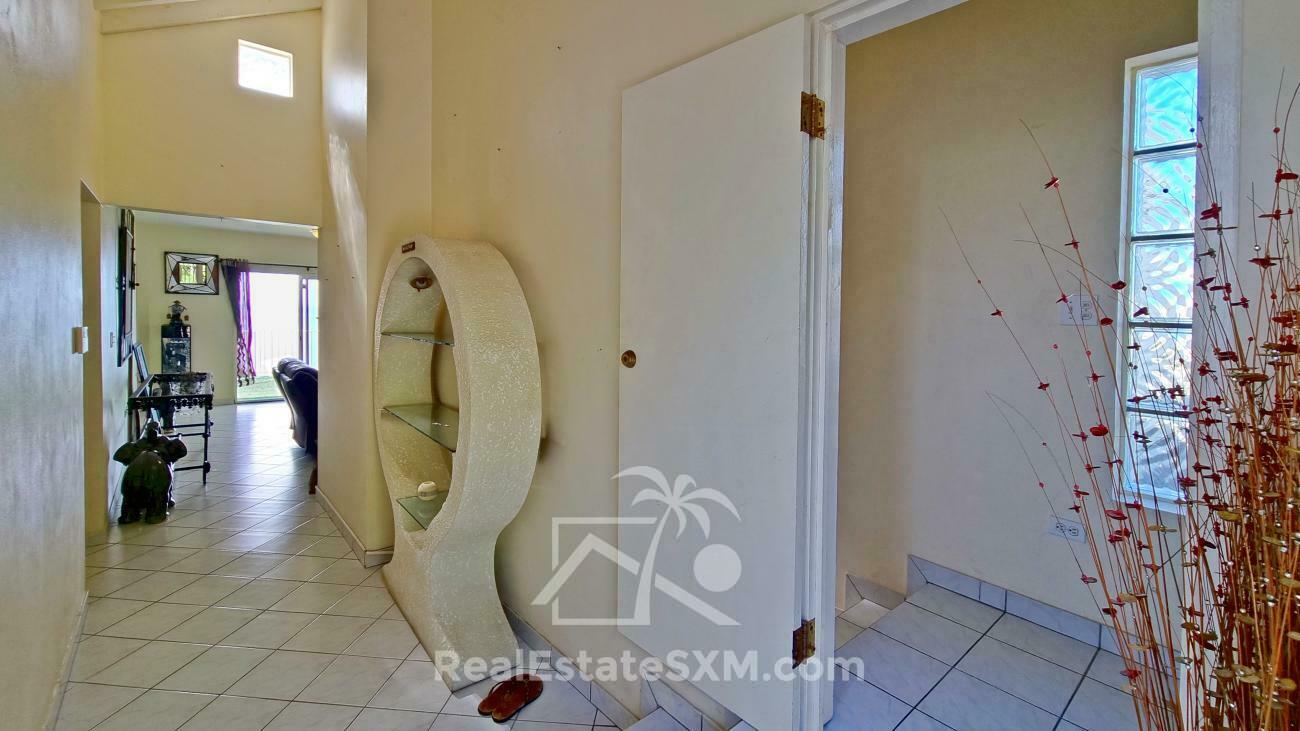 Big 3BR apartment for rent in St Maarten Point Blanche. Ocean View Sunrise Breeze Peaceful NEW PRICE