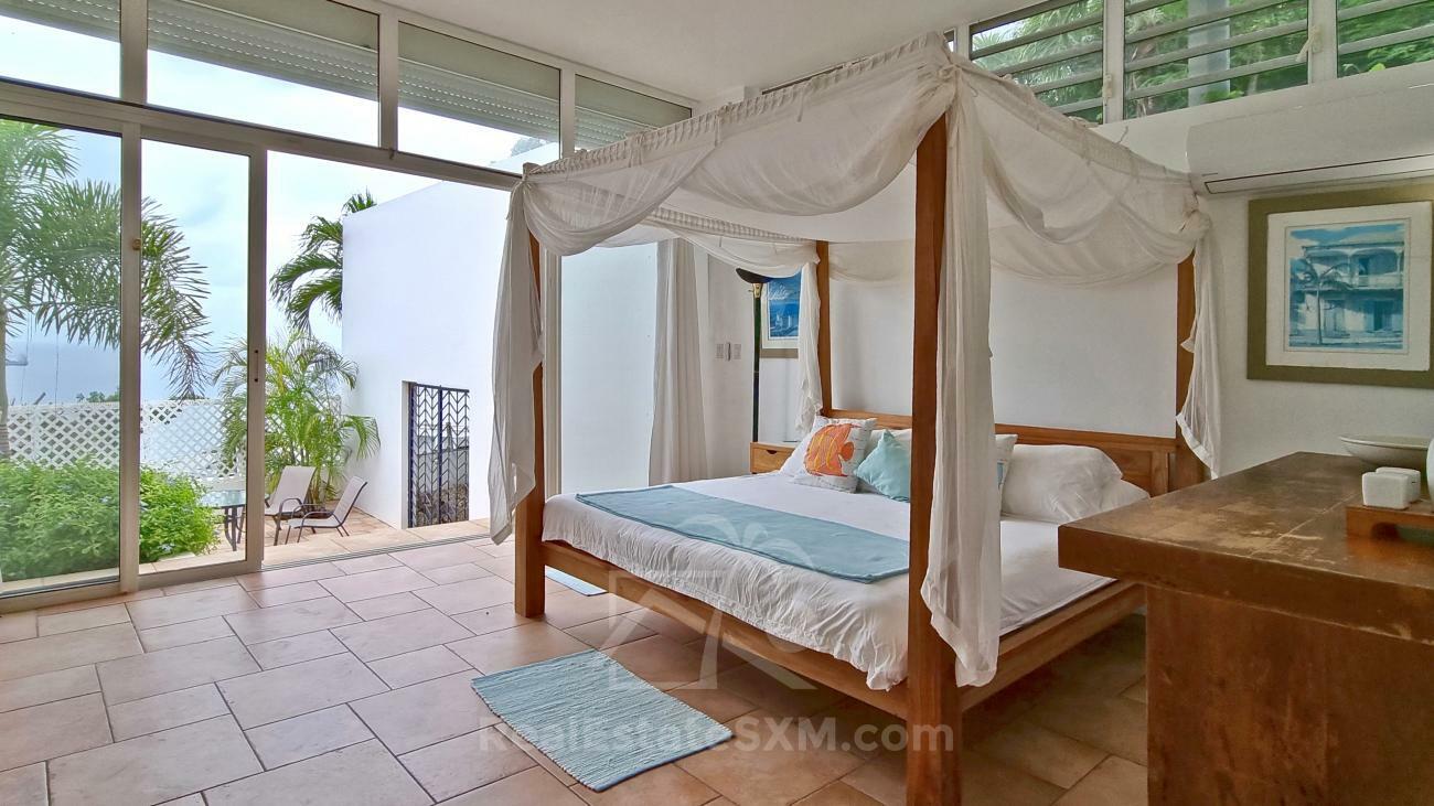 Caribbean Luxury Villa Cleavage For SALE Sint Maarten top of Pelican Key. Gorgeous sea views. 