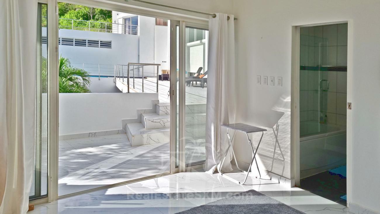 Caribbean Luxury Villa Cleavage For SALE Sint Maarten top of Pelican Key. Gorgeous sea views. 