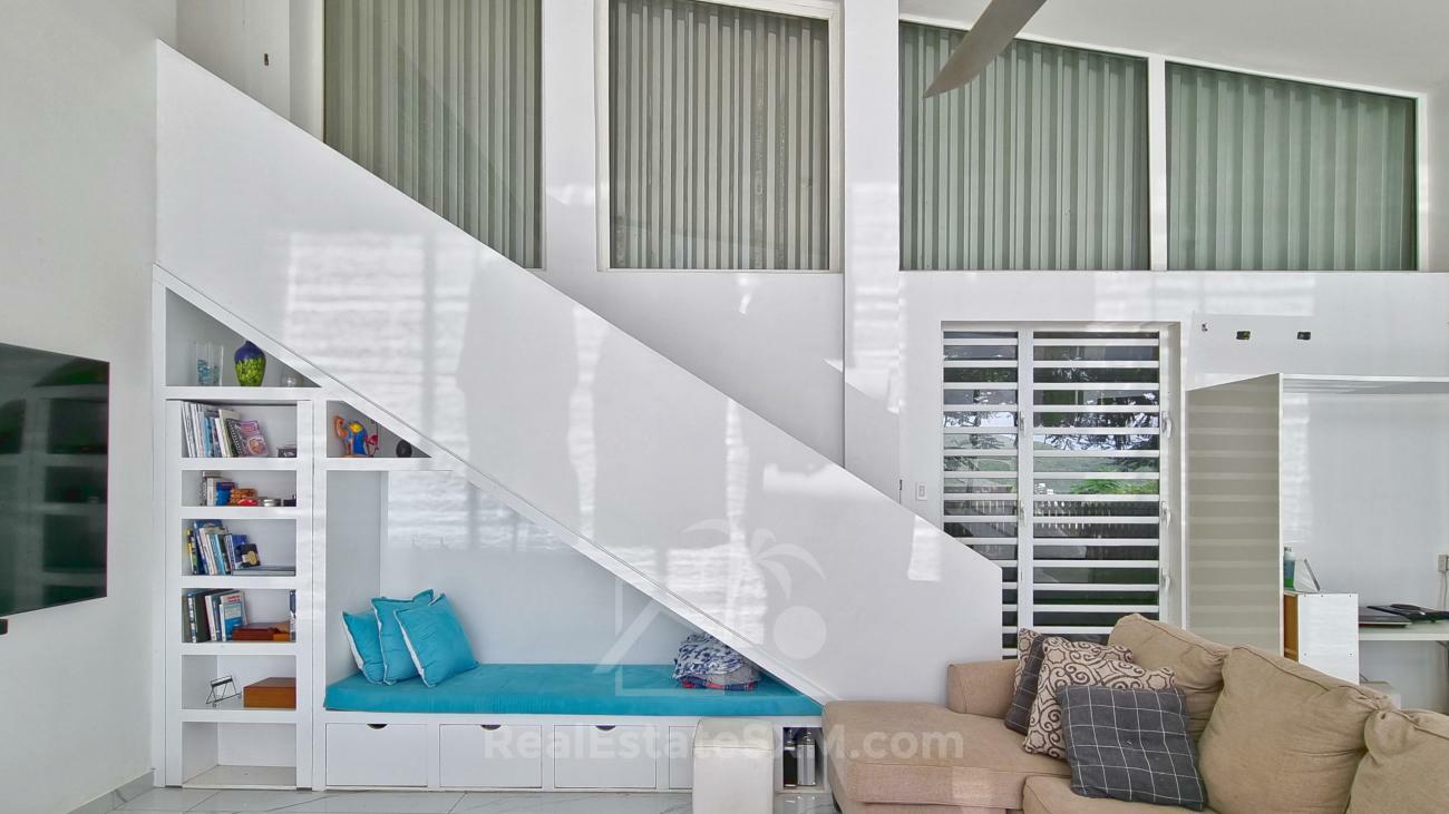 Caribbean Luxury Villa Cleavage For SALE Sint Maarten top of Pelican Key. Gorgeous sea views. 