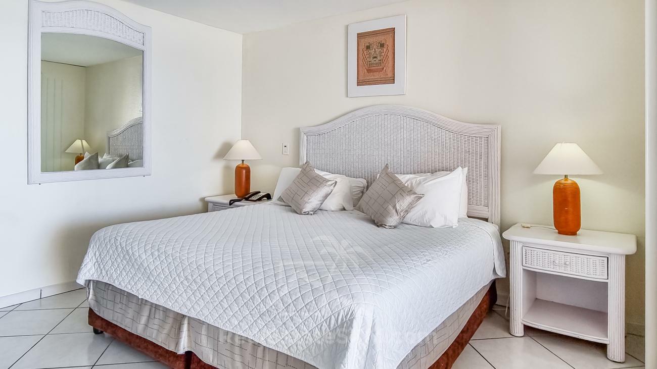 Condo for sale in St Maarten, Cupecoy, Sapphire studio with Caribbean Sea and sunsets view (122)