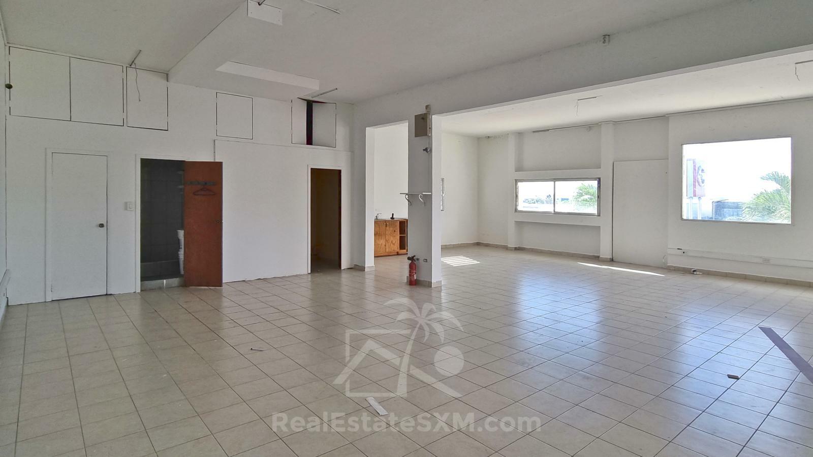100sqm Commercial space in St Maarten Cole Bay. Welfare Rd, Sky Building. Main road. 