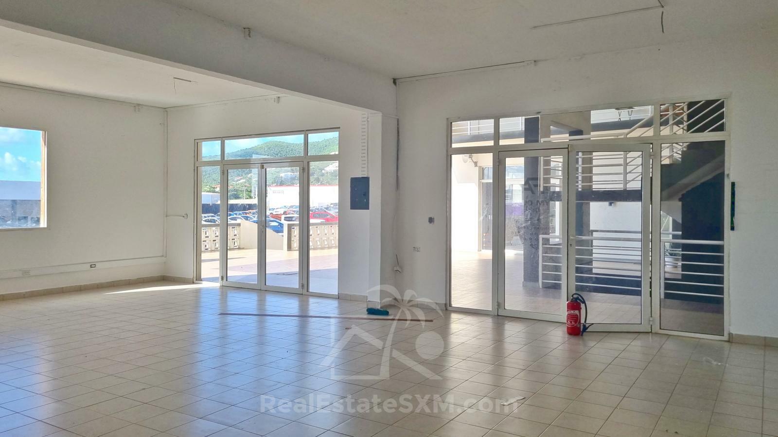 100sqm Commercial space in St Maarten Cole Bay. Welfare Rd, Sky Building. Main road. 