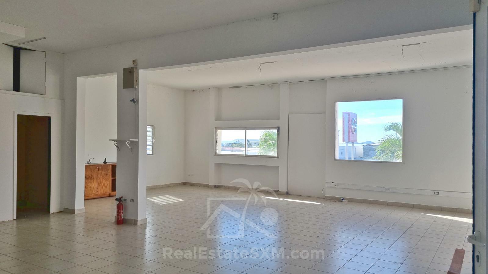 100sqm Commercial space in St Maarten Cole Bay. Welfare Rd, Sky Building. Main road. 