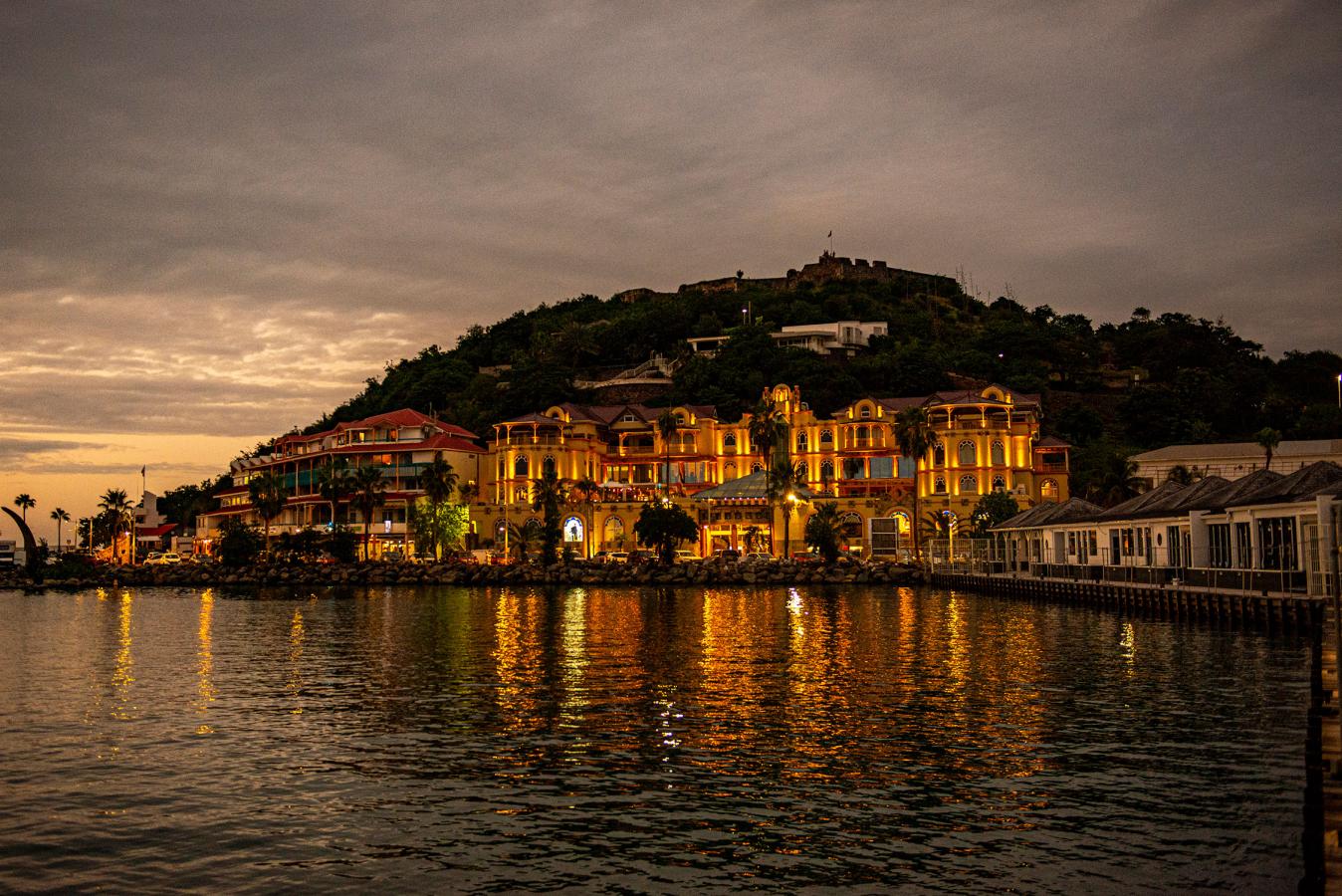 St Maarten: Luxury Condos in Indigo Bay, investment program in The Setai  ORIENT