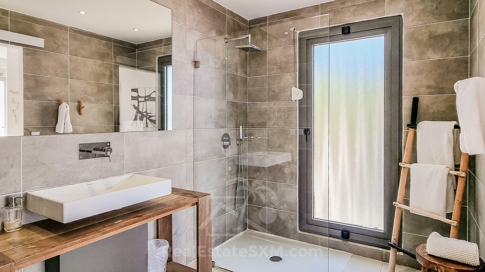 Luxury Modern Villa Spring Sea for sale, St Maarten, Indigo Bay. Caribbean Sea. Sunsets. Good ROI