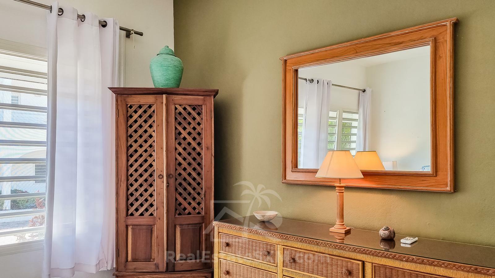 Ocean-front 2BR Spacious Apartment For Rent St Maarten Cupecoy Beach Club. Sunsets. Quiet. Gated