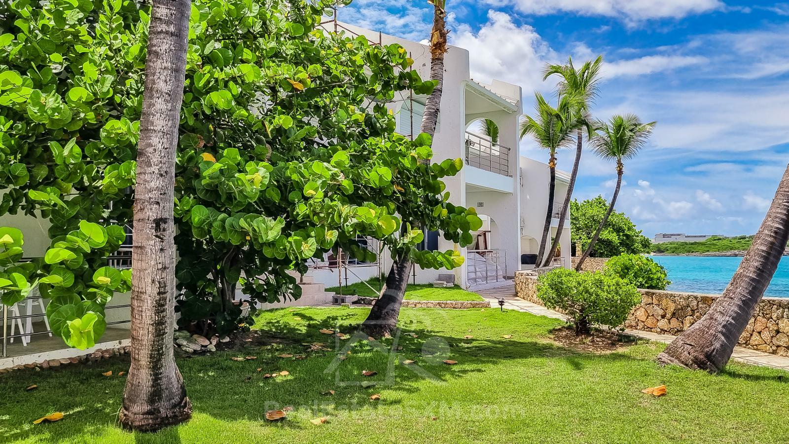Ocean-front 2BR Spacious Apartment For Rent St Maarten Cupecoy Beach Club. Sunsets. Quiet. Gated