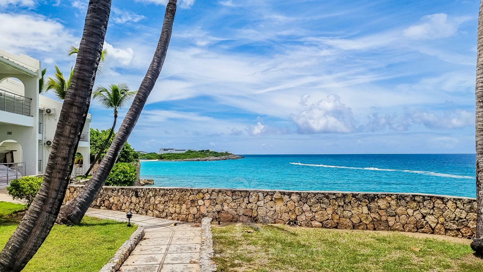 Oceanfront 2BR Spacious Apartment For Rent St Maarten