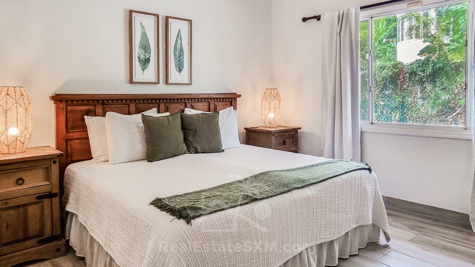 Caribbean Villa Domila for sale in St Maarten, Pelican Key. Ocean view & Sunsets. Rental income