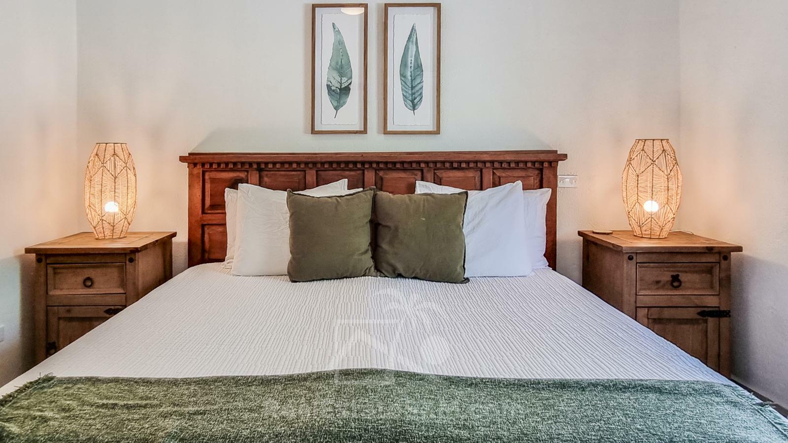 Caribbean Villa Domila for sale in St Maarten, Pelican Key. Ocean view & Sunsets. Rental income