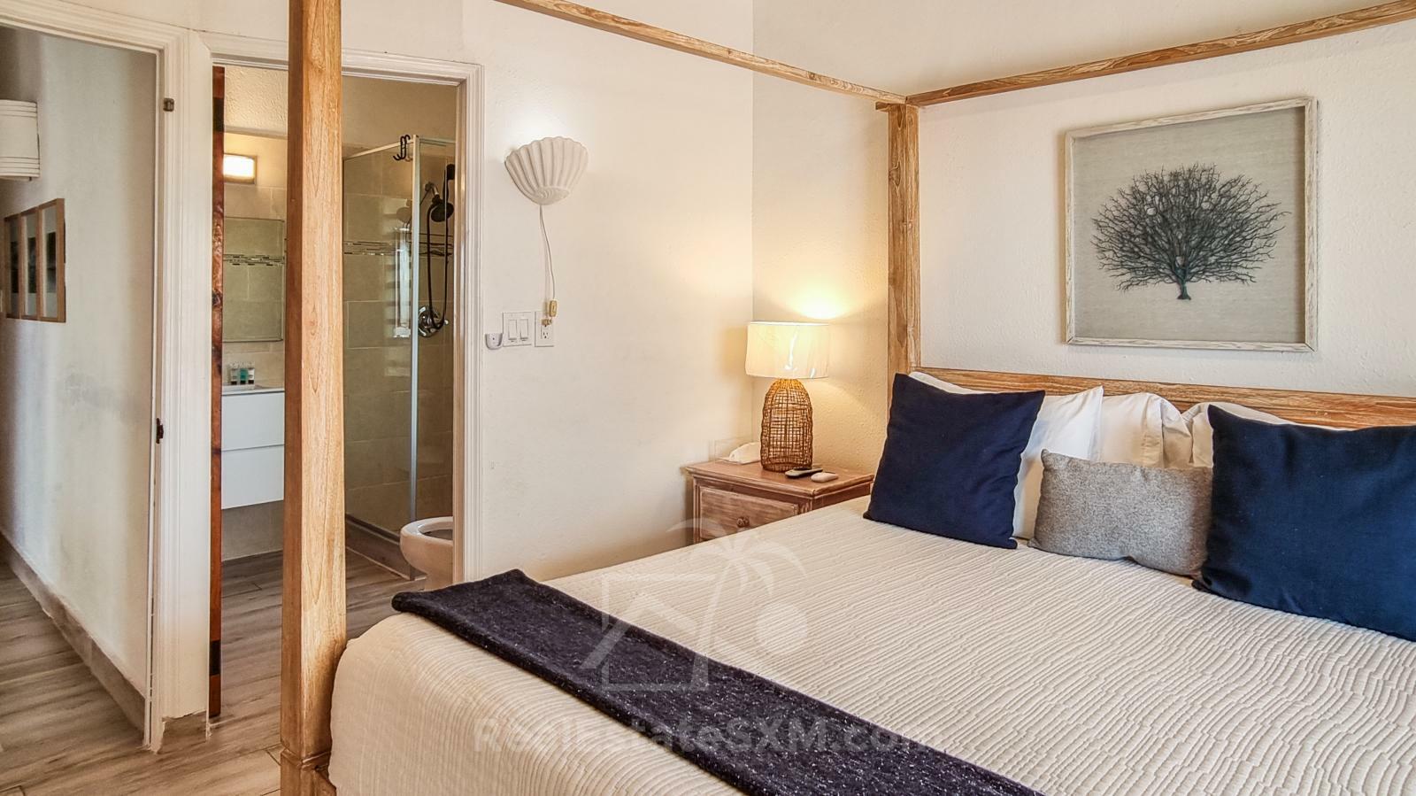 Caribbean Villa Domila for sale in St Maarten, Pelican Key. Ocean view & Sunsets. Rental income