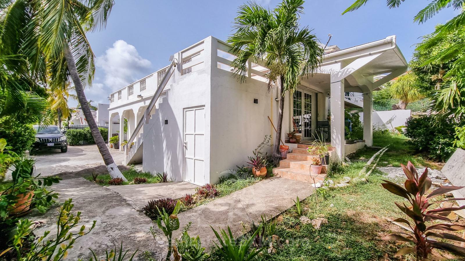 Caribbean Villa Domila for sale in St Maarten, Pelican Key. Ocean view & Sunsets. Rental income