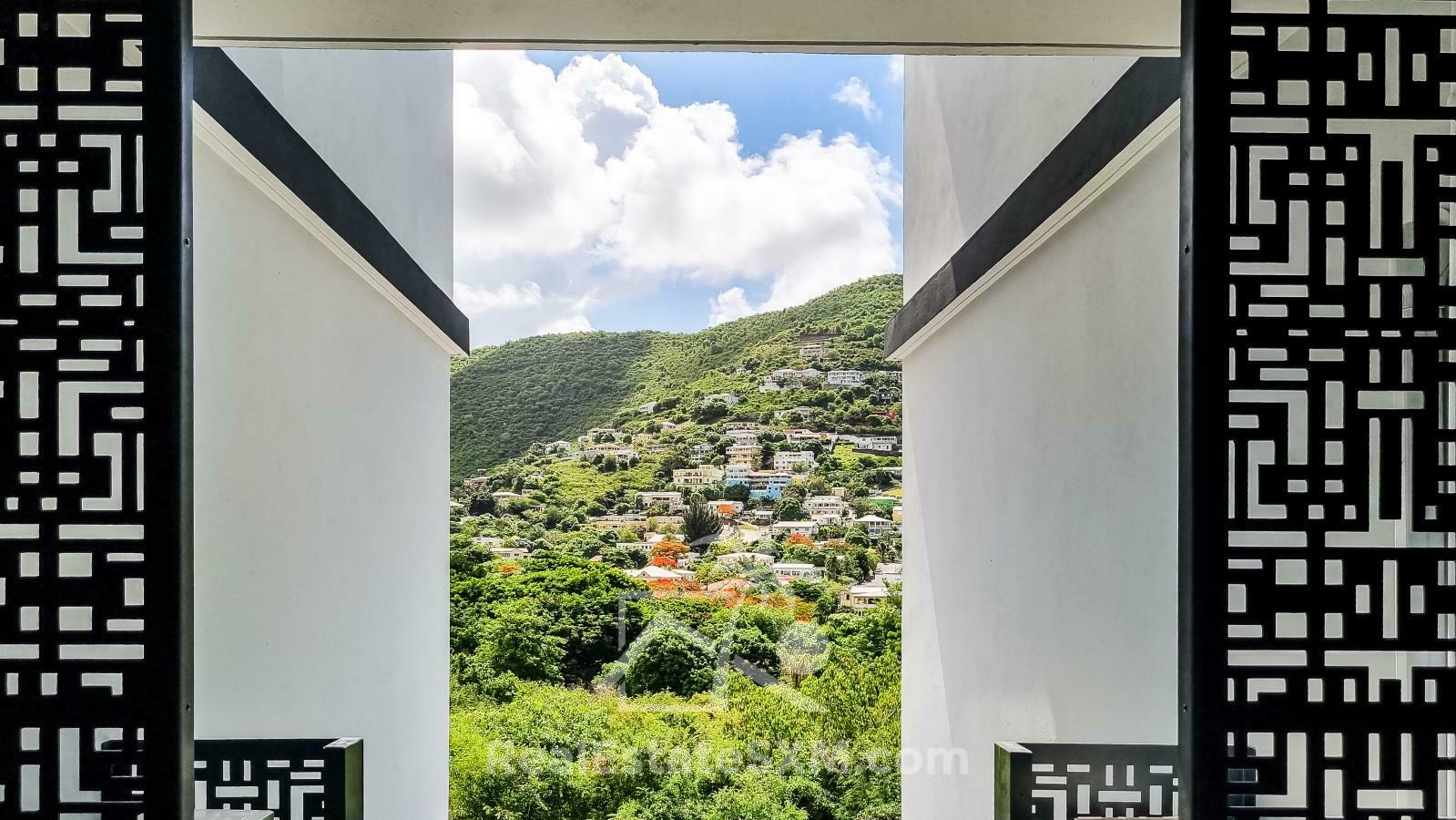 Investment Building for Sale SXM. Gated Community. Beautiful View. Generator and Cistern. Garage.