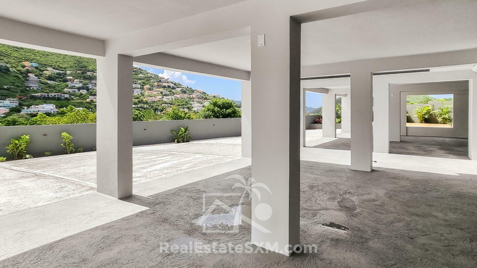 Investment Building for Sale SXM. Gated Community. Beautiful View. Generator and Cistern. Garage.