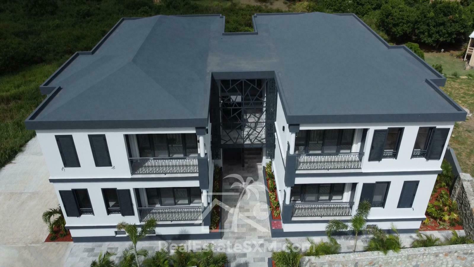 New 3-bedroom apartments for sale with beautiful View. Generator and Cistern. Garage. Kenepa Garden