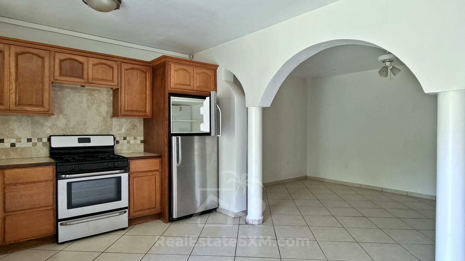 1BR Apartment in Cole Bay – Private Parking, Pet-Friendly, Flexible Furnishing Option