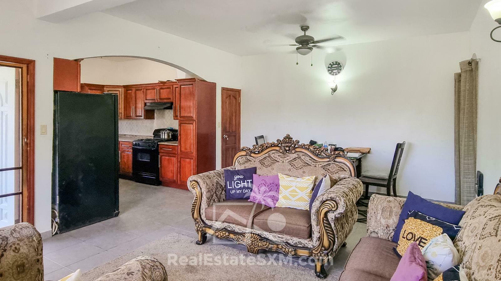 House for sale in St Maarten, Diamond Hill. Very spacious! Peaceful. Water view. 2 apartments