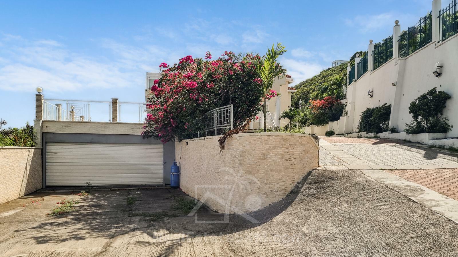 Luxury Caribbean property for sale in St Maarten: Villa Athena, Beethoven Rd. Unbelievable views! 