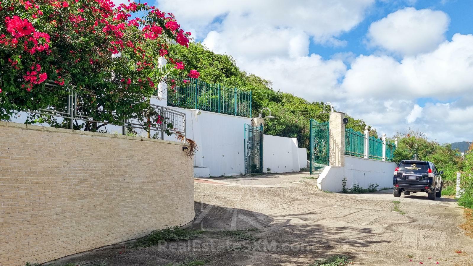 Luxury Caribbean property for sale in St Maarten: Villa Athena, Beethoven Rd. Unbelievable views! 