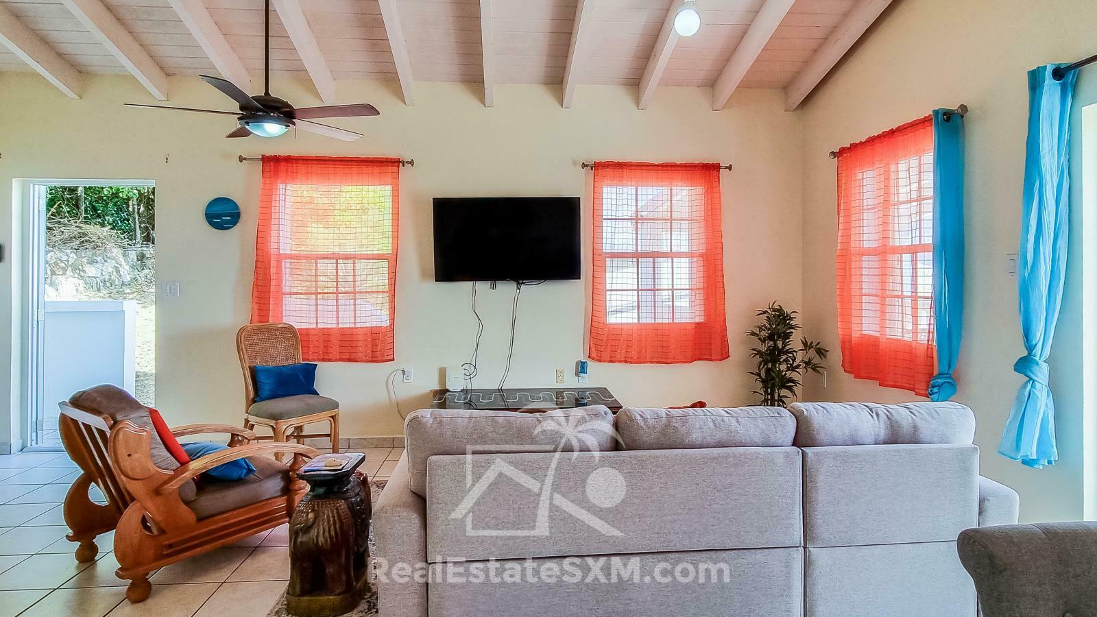 RENT Standalone Townhouse in Guana Bay, Sint Maarten. Peaceful living. Ocean view. Garage. Generator