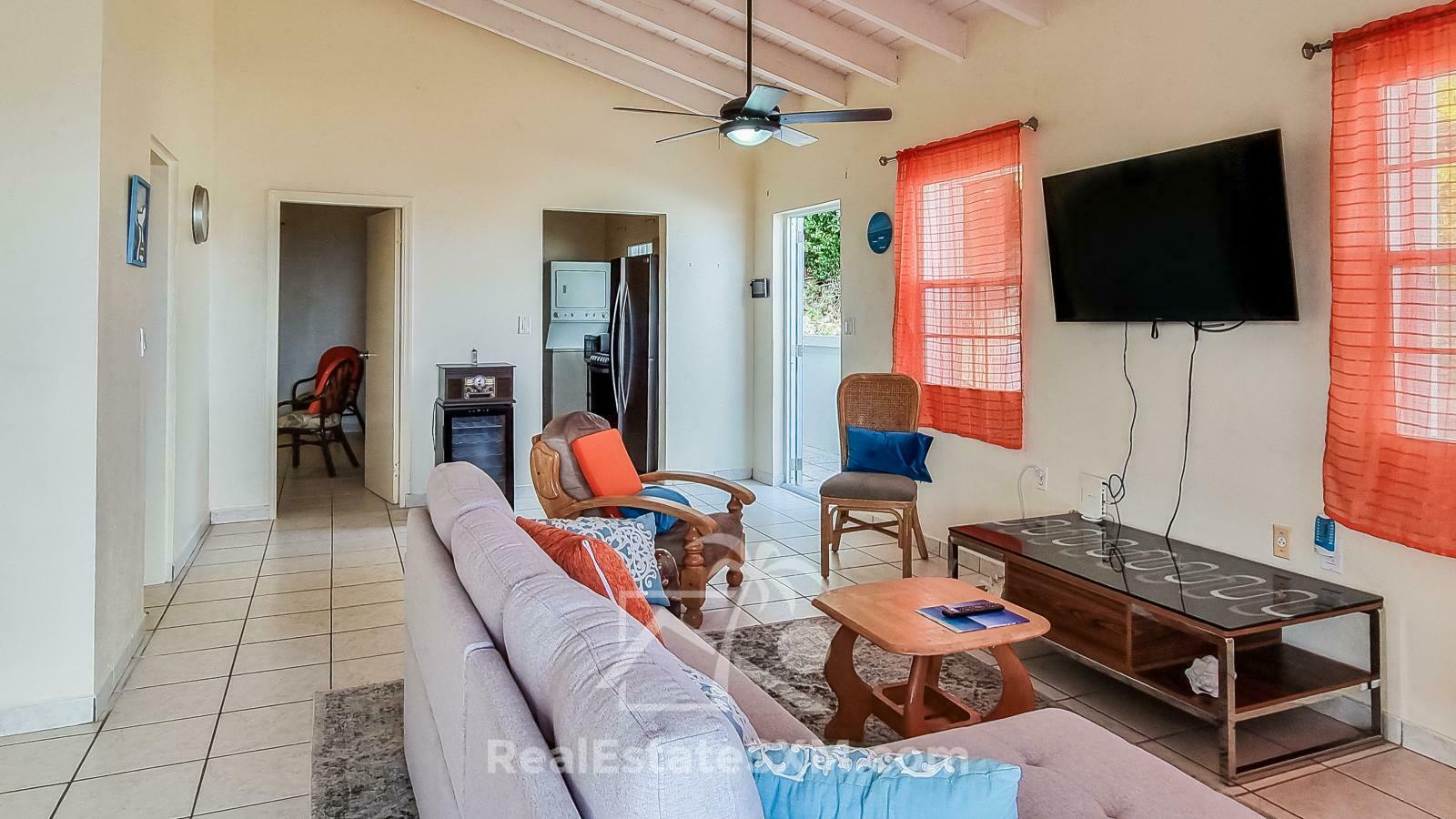 RENT Standalone Townhouse in Guana Bay, Sint Maarten. Peaceful living. Ocean view. Garage. Generator