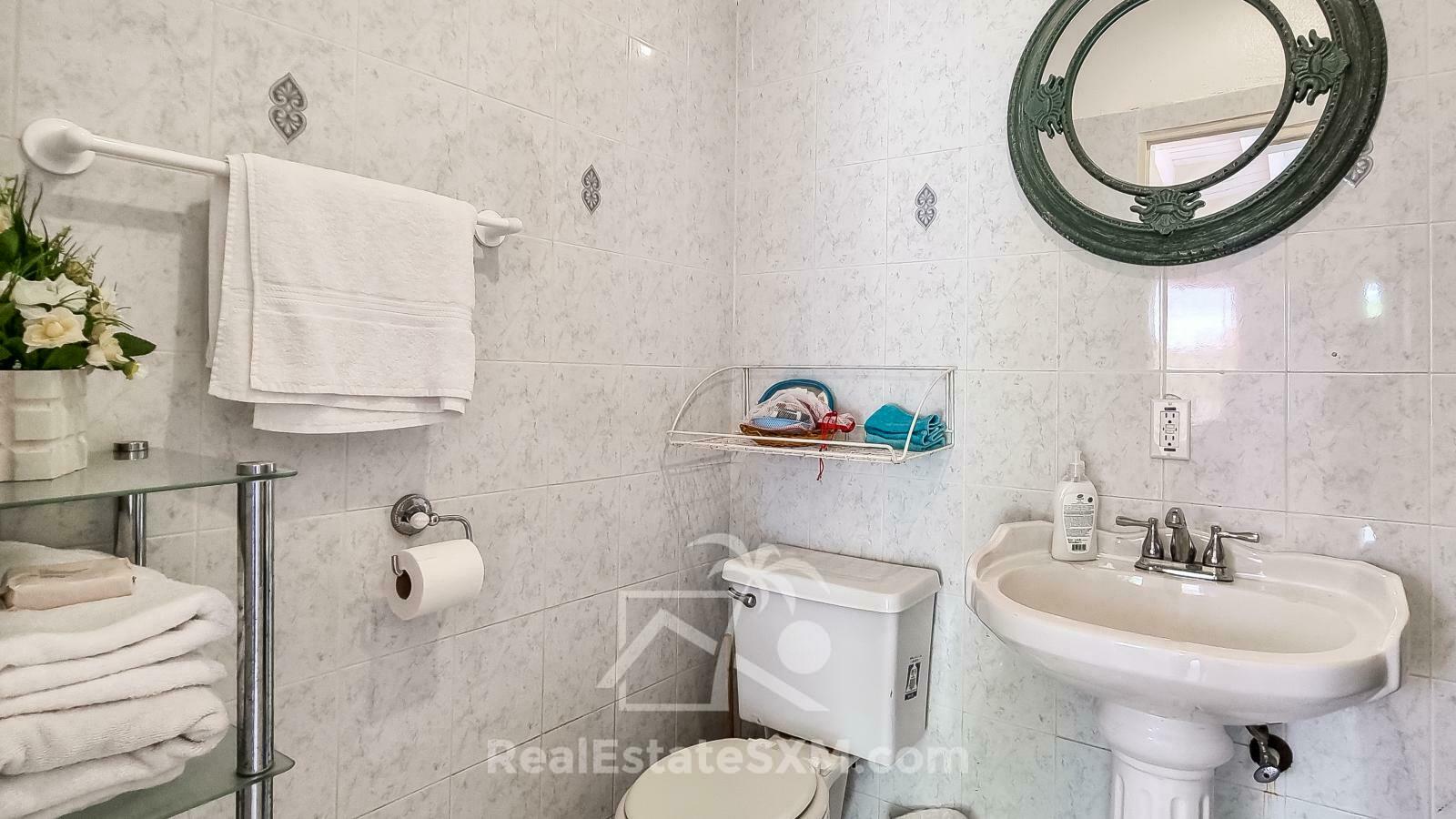 RENT Standalone Townhouse in Guana Bay, Sint Maarten. Peaceful living. Ocean view. Garage. Generator