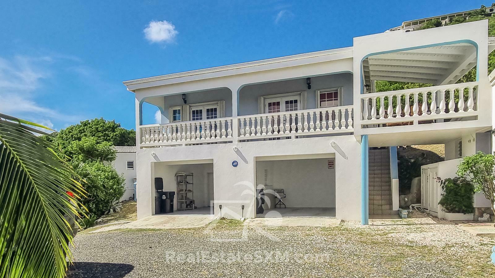 RENT Standalone Townhouse in Guana Bay, Sint Maarten. Peaceful living. Ocean view. Garage. Generator