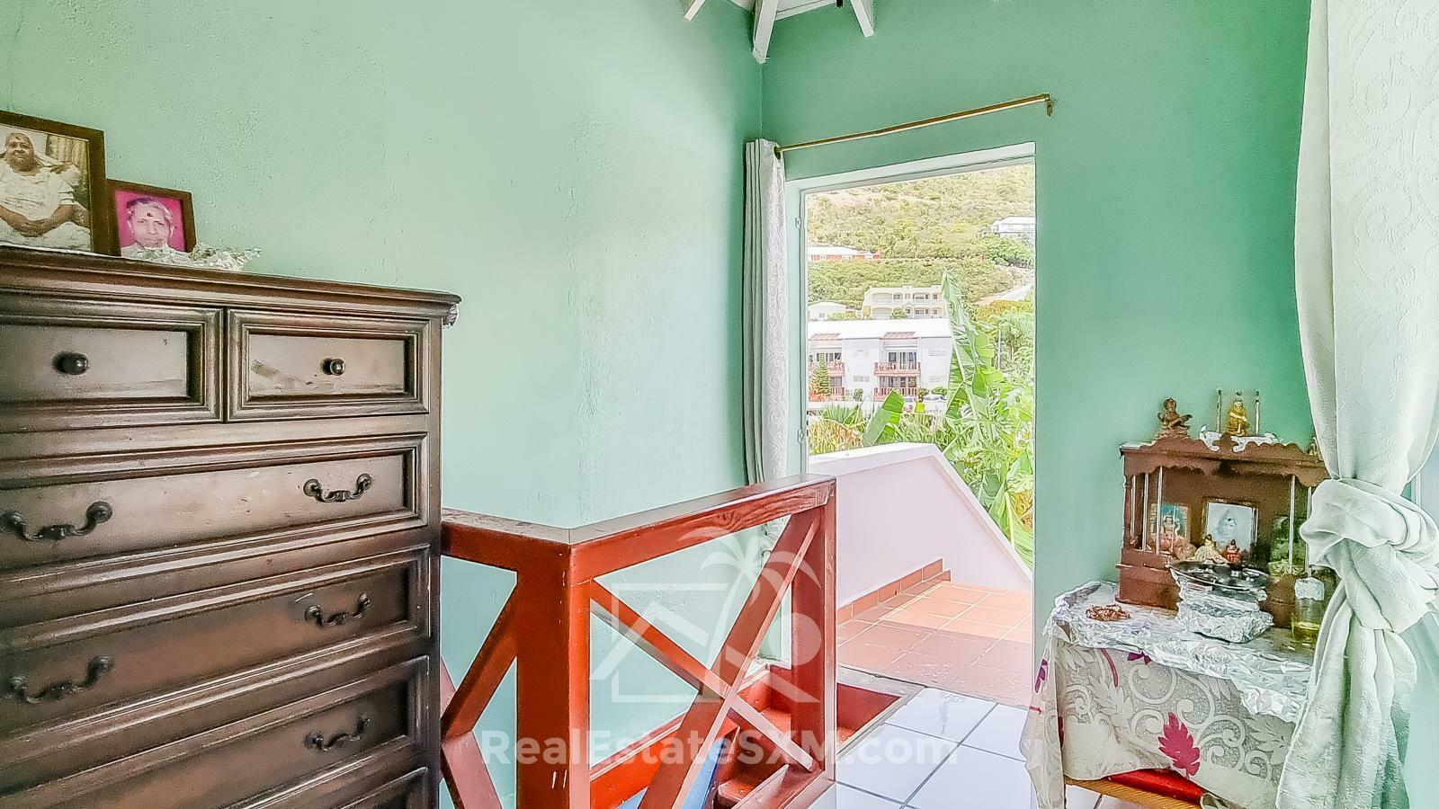 St Maarten House For Sale. Point Blanche. Flat land.  4BR + extra income 2x 1BR. Garage