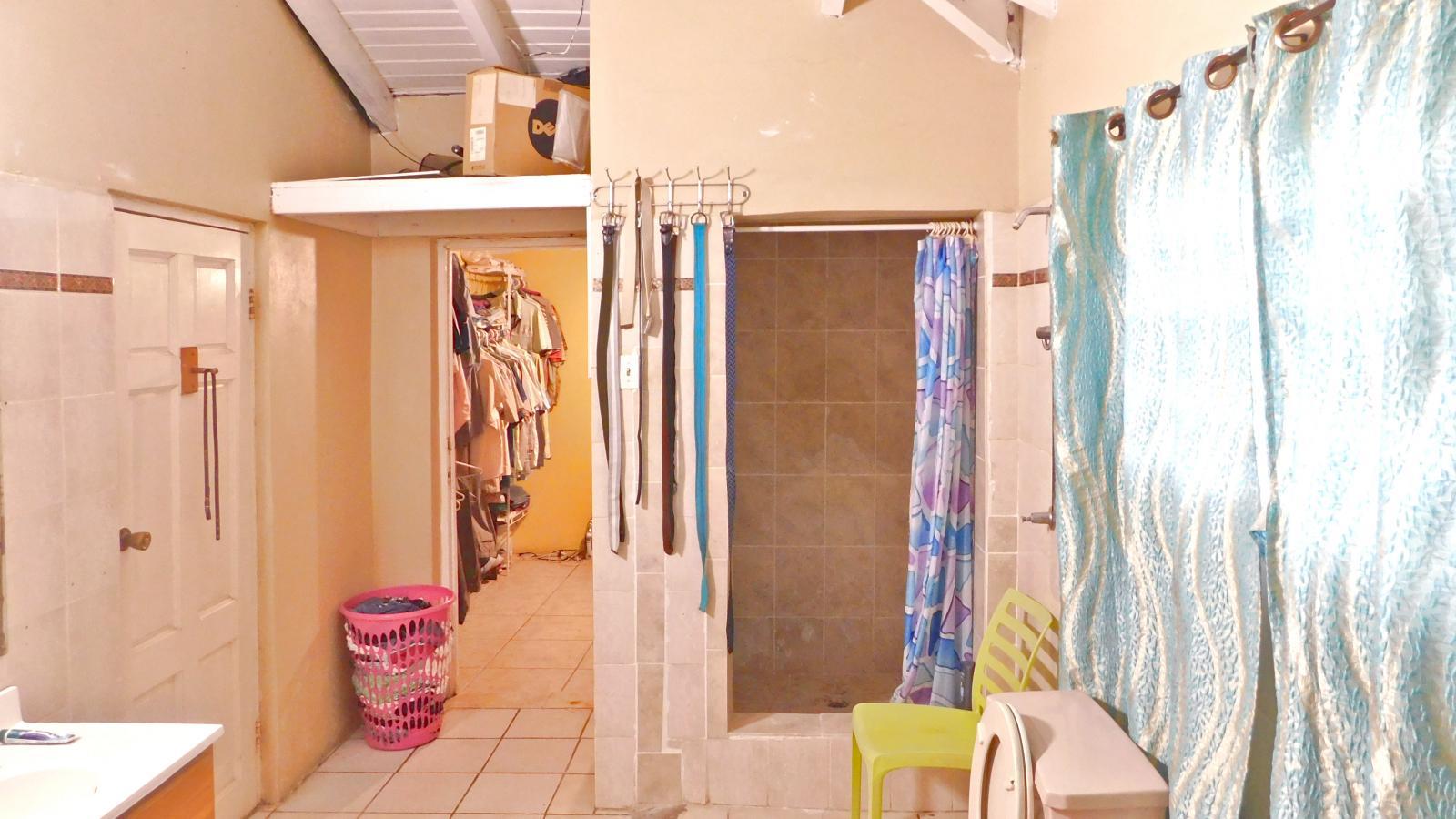 St Maarten House For Sale. Point Blanche. Flat land.  4BR + extra income 2x 1BR. Garage