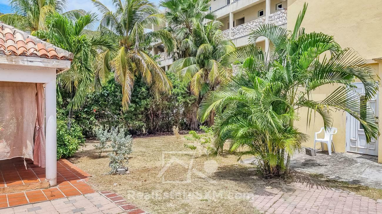 St Maarten House For Sale. Point Blanche. Flat land.  4BR + extra income 2x 1BR. Garage