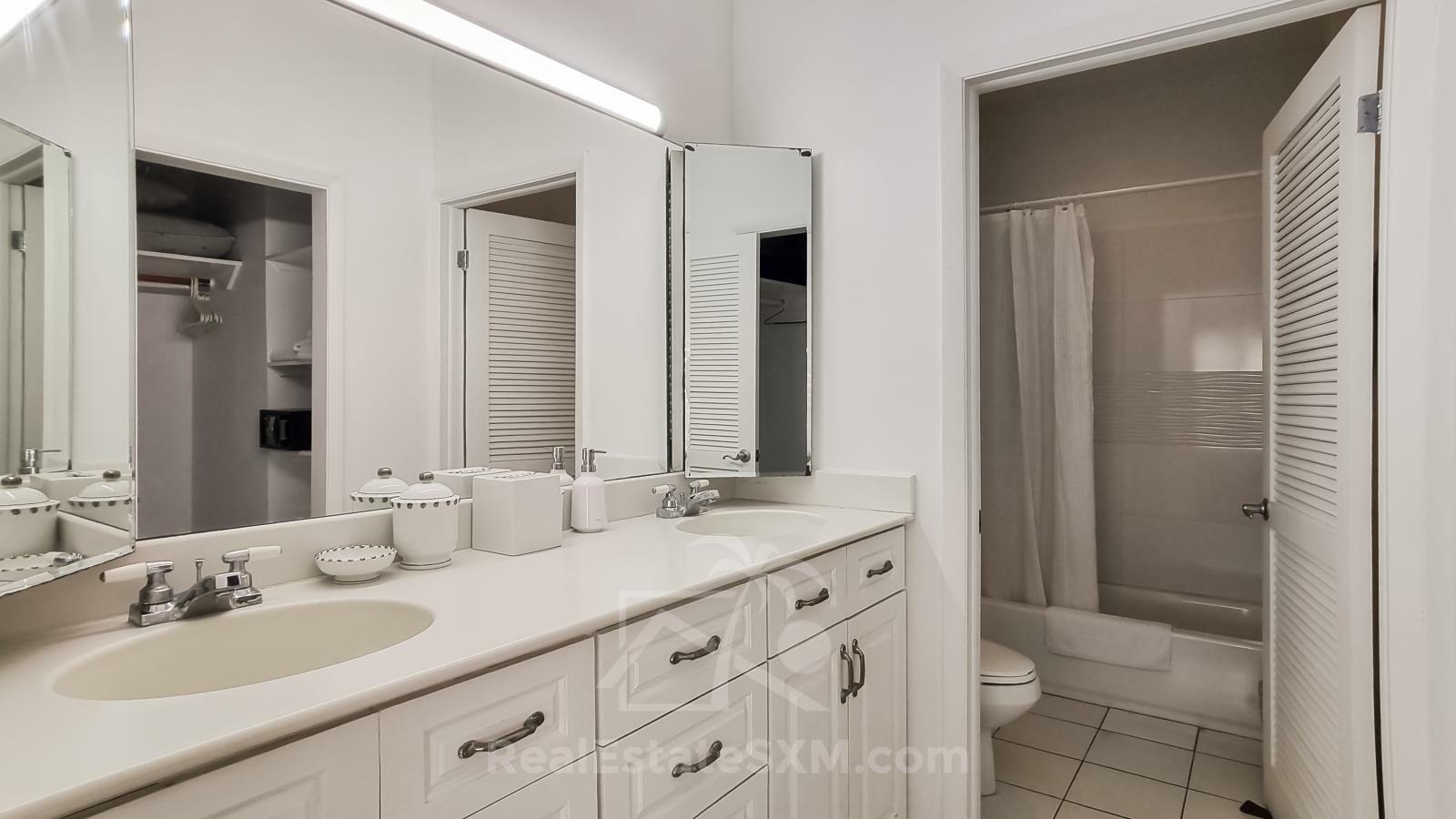 Oceanfront 3-Bedroom Condo in Cupecoy Beach Club SXM. Caribbean Sunsets! Spacious. 2-levels