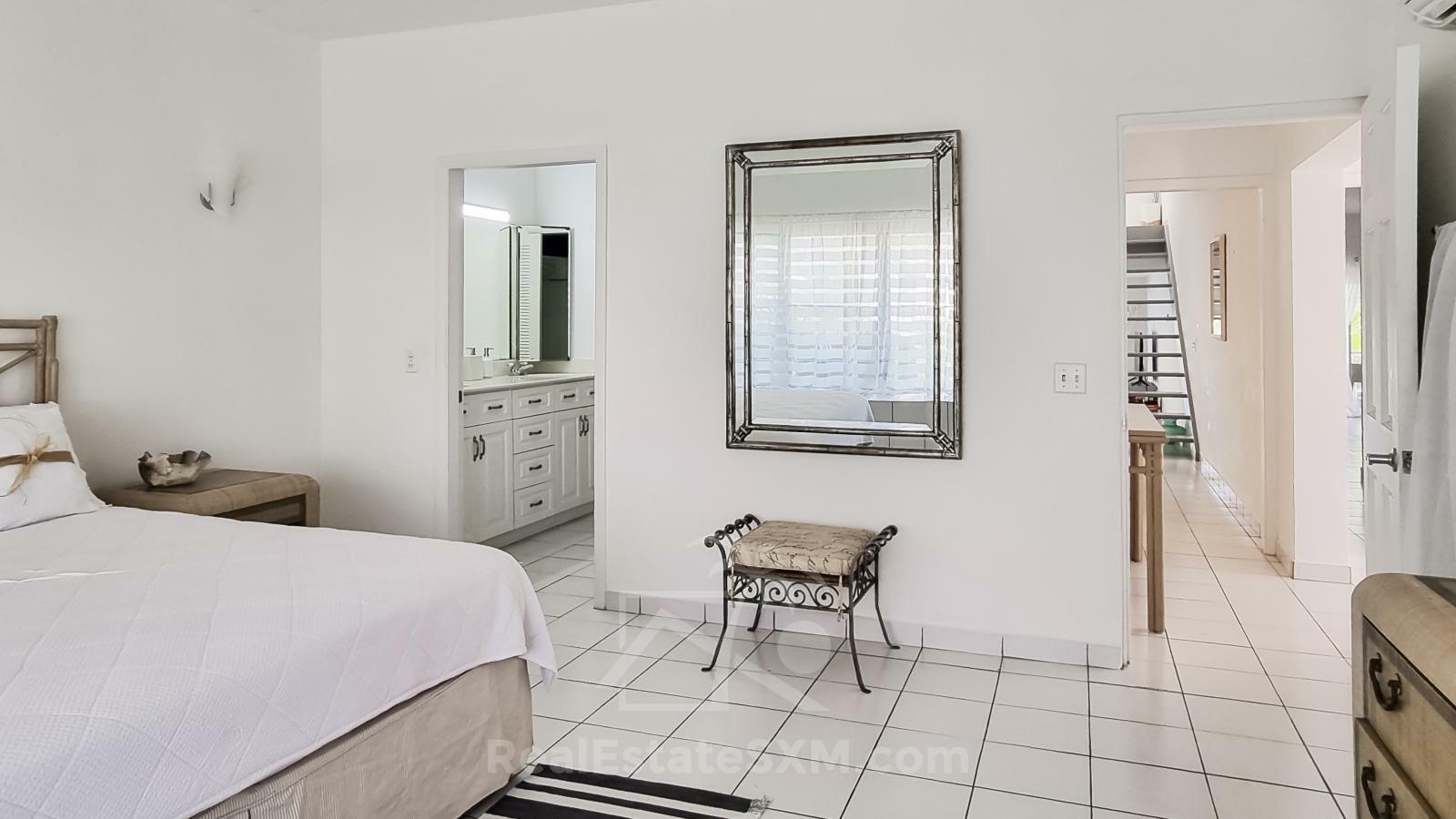 Oceanfront 3-Bedroom Condo in Cupecoy Beach Club SXM. Caribbean Sunsets! Spacious. 2-levels