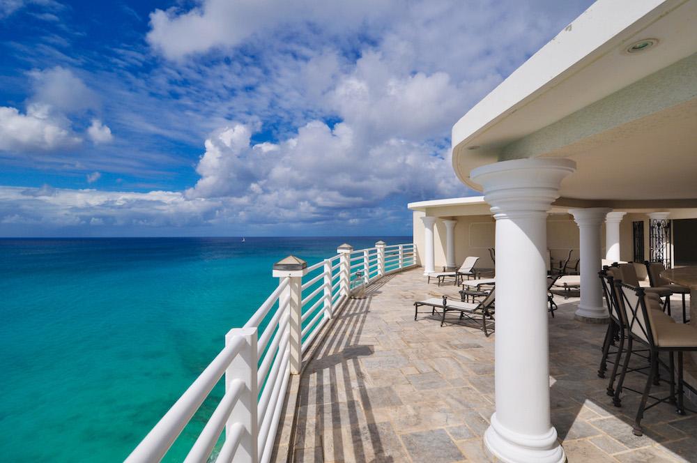 St Maarten penthouse Cupecoy Rainbow, luxury condo