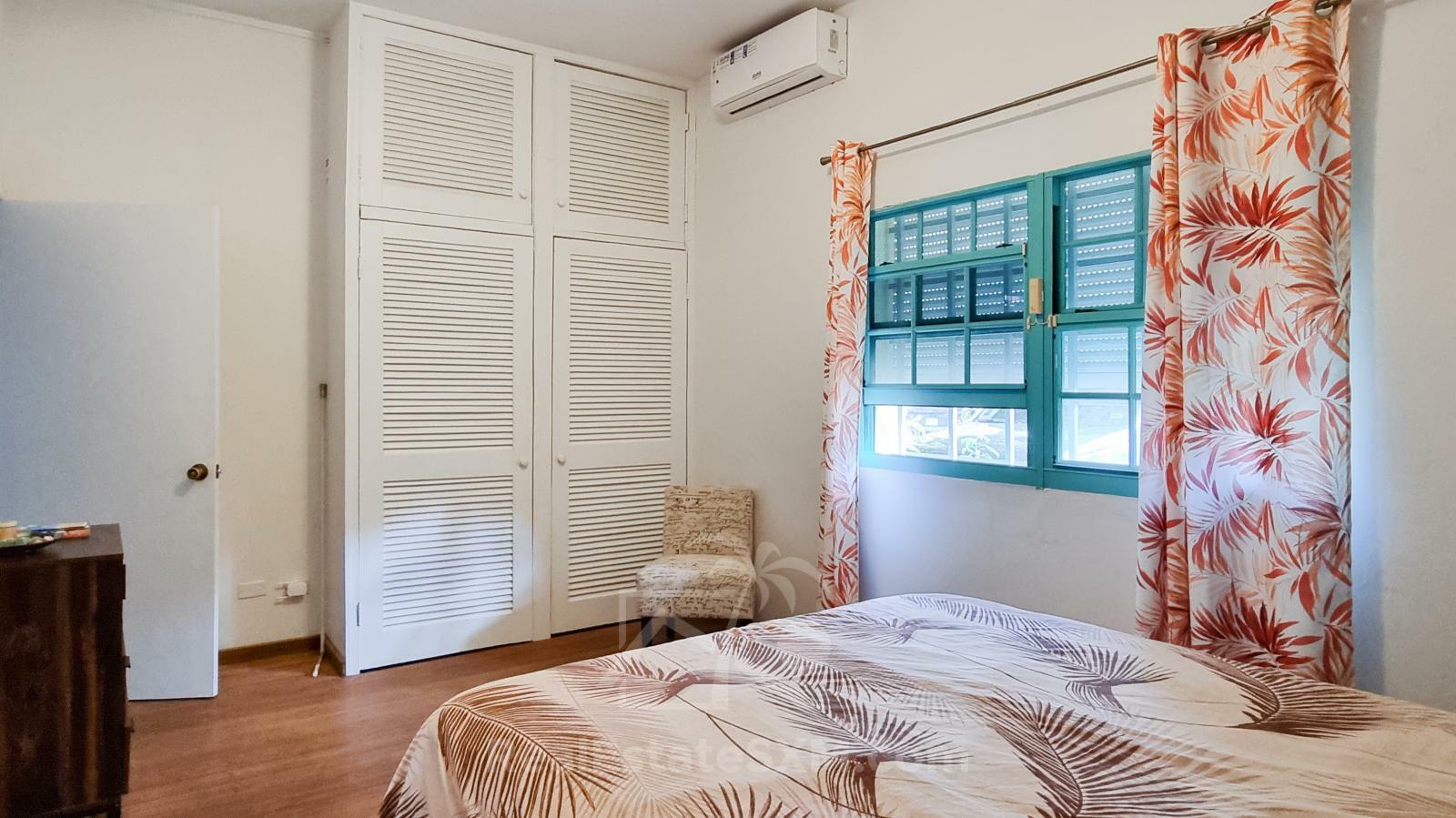 FOR RENT Corner Townhouse with Stunning Caribbean Sea Views in Pelican Key SXM. Yard. Prime location
