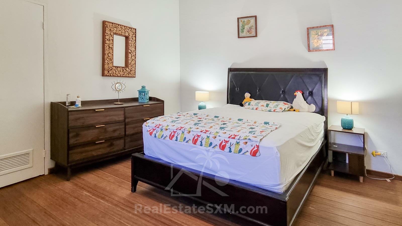 FOR RENT Corner Townhouse with Stunning Caribbean Sea Views in Pelican Key SXM. Yard. Prime location