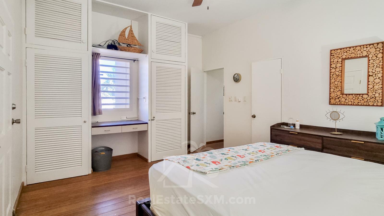 FOR RENT Corner Townhouse with Stunning Caribbean Sea Views in Pelican Key SXM. Yard. Prime location