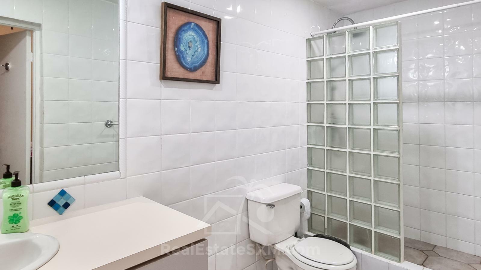 FOR RENT Corner Townhouse with Stunning Caribbean Sea Views in Pelican Key SXM. Yard. Prime location
