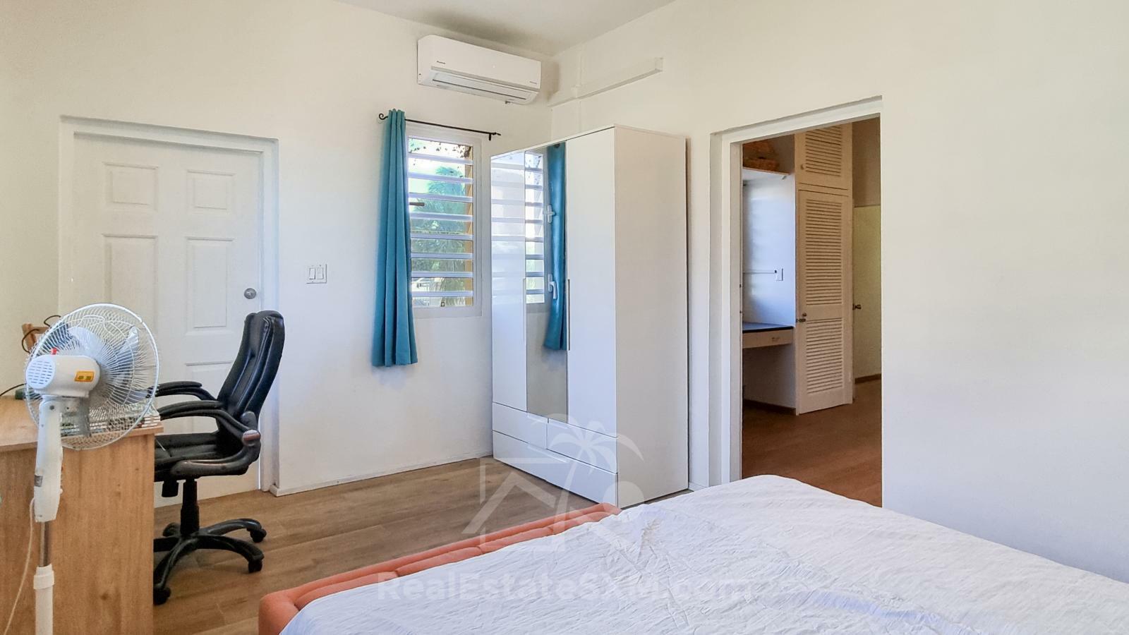 FOR RENT Corner Townhouse with Stunning Caribbean Sea Views in Pelican Key SXM. Yard. Prime location