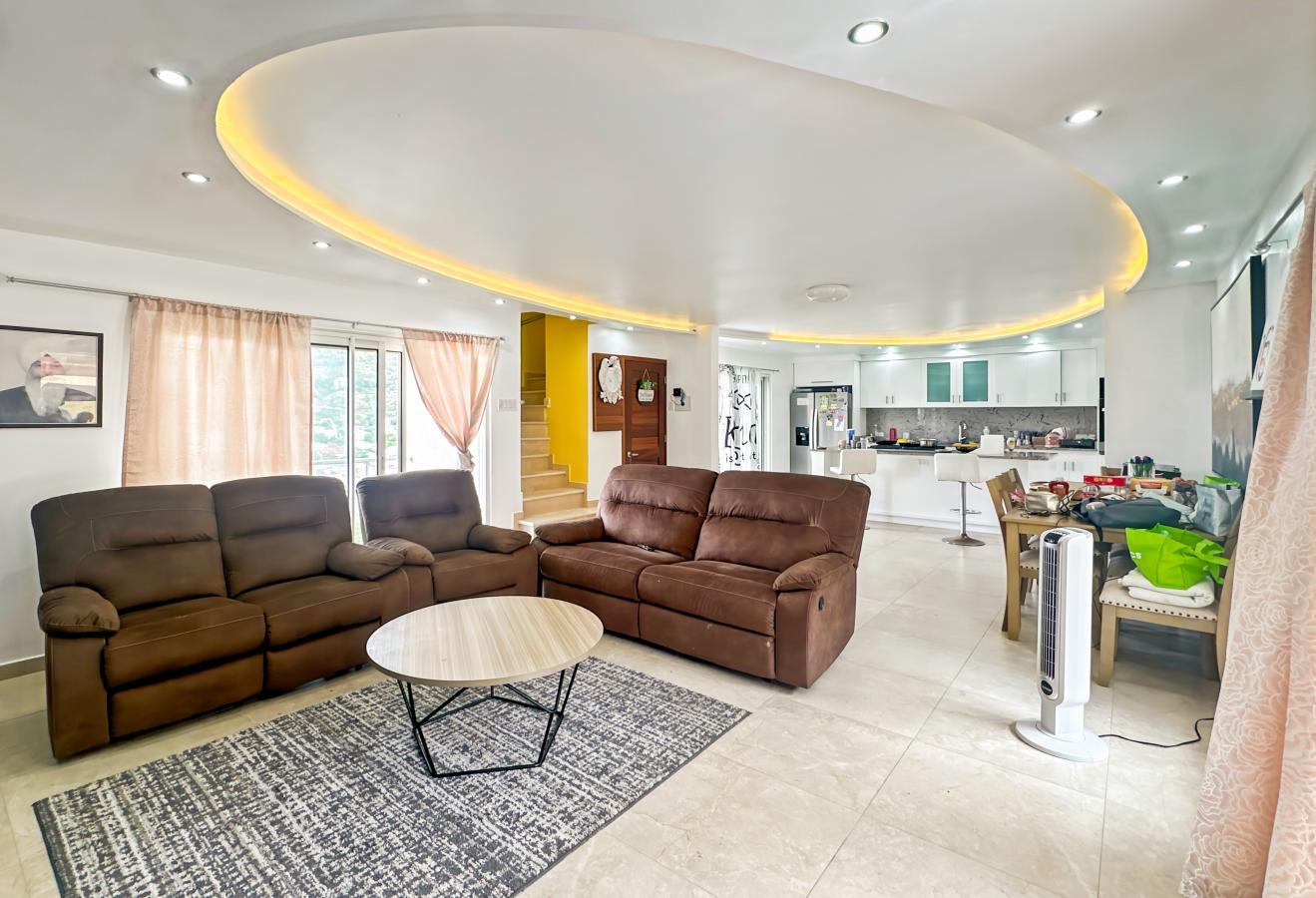 St Maarten property for sale Valley Estate, modern 3BR Townhouse with great views, move-in ready