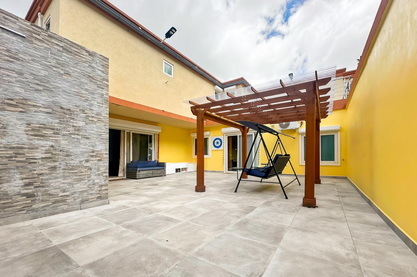 St Maarten property for sale Valley Estate, modern 3BR Townhouse with great views, move-in ready
