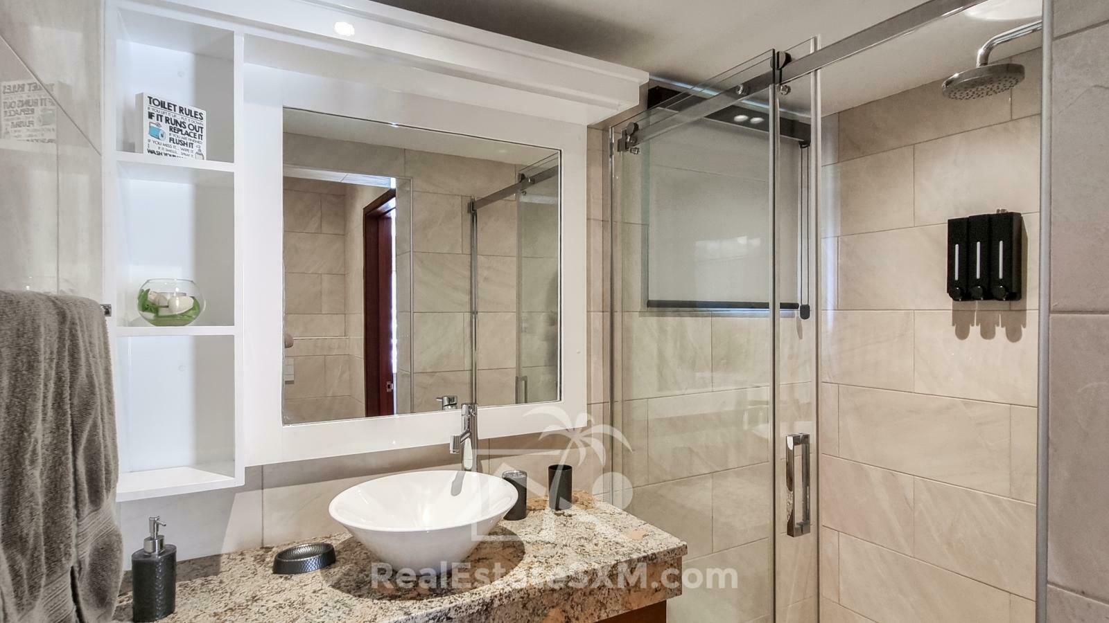 2-Bedroom Townhouse with Private Pool. Valley Estate, St. Maarten. Beautiful Views. Gated Peaceful