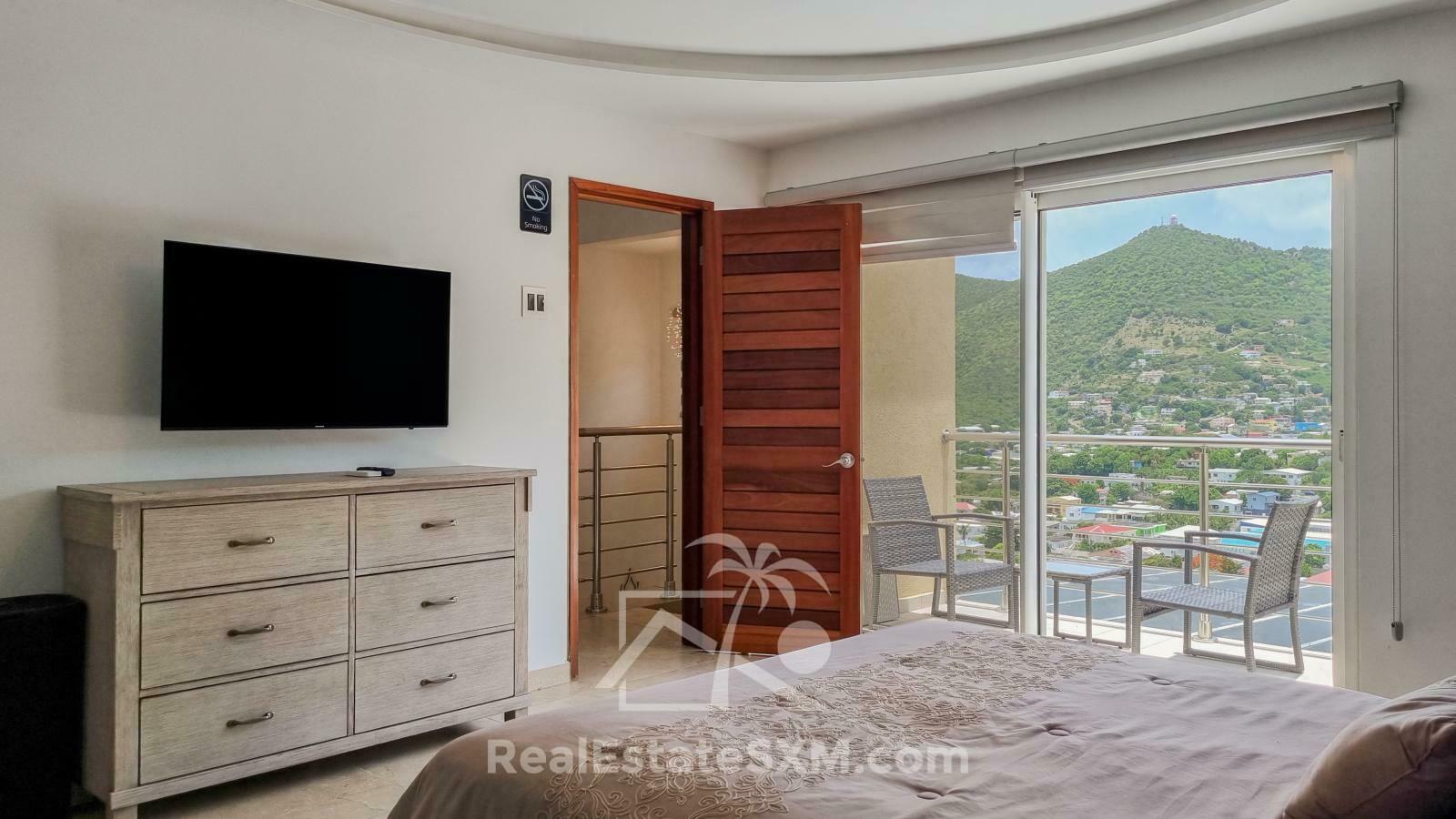 2-Bedroom Townhouse with Private Pool. Valley Estate, St. Maarten. Beautiful Views. Gated Peaceful