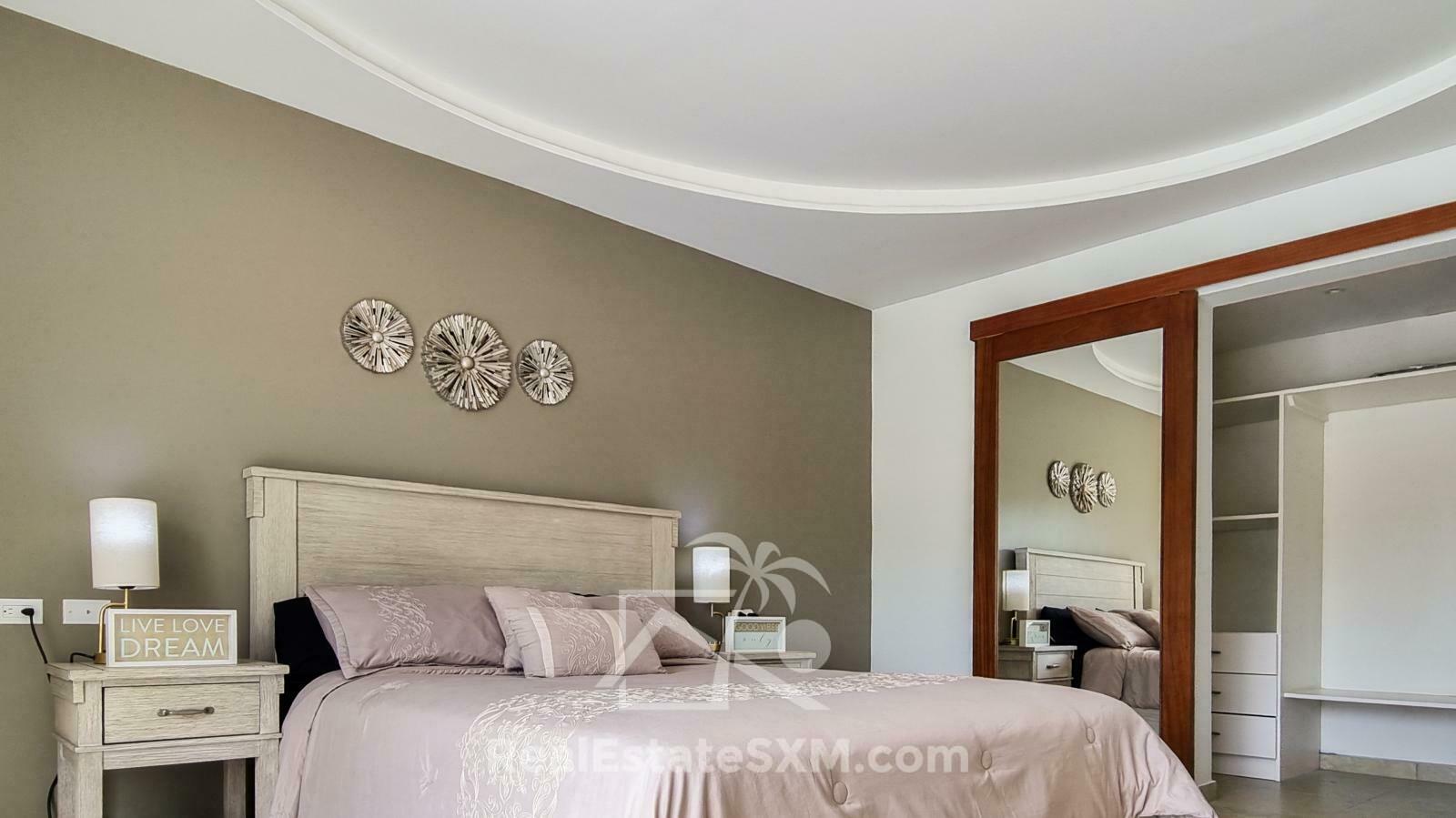 2-Bedroom Townhouse with Private Pool. Valley Estate, St. Maarten. Beautiful Views. Gated Peaceful
