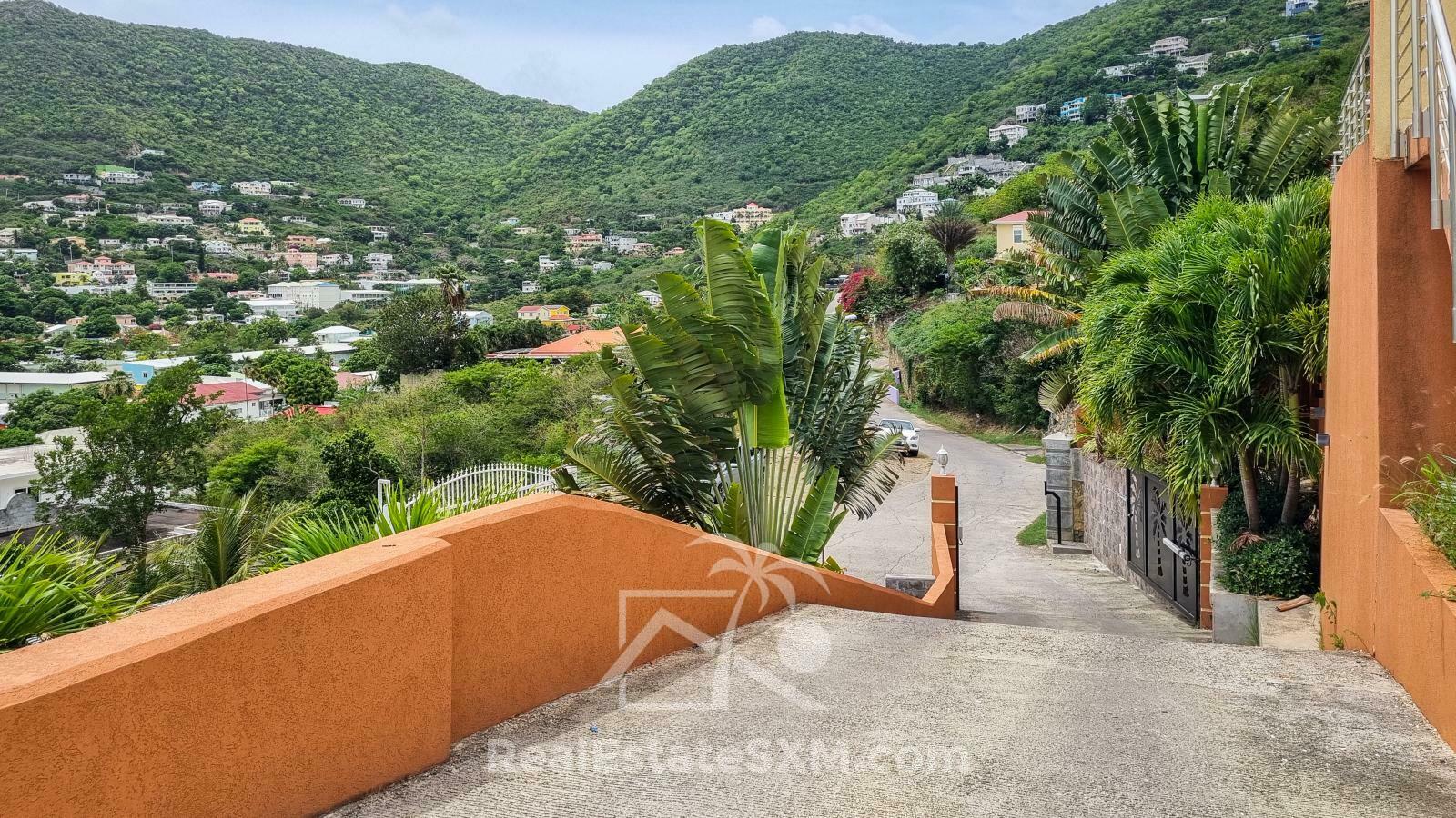 2-Bedroom Townhouse with Private Pool. Valley Estate, St. Maarten. Beautiful Views. Gated Peaceful