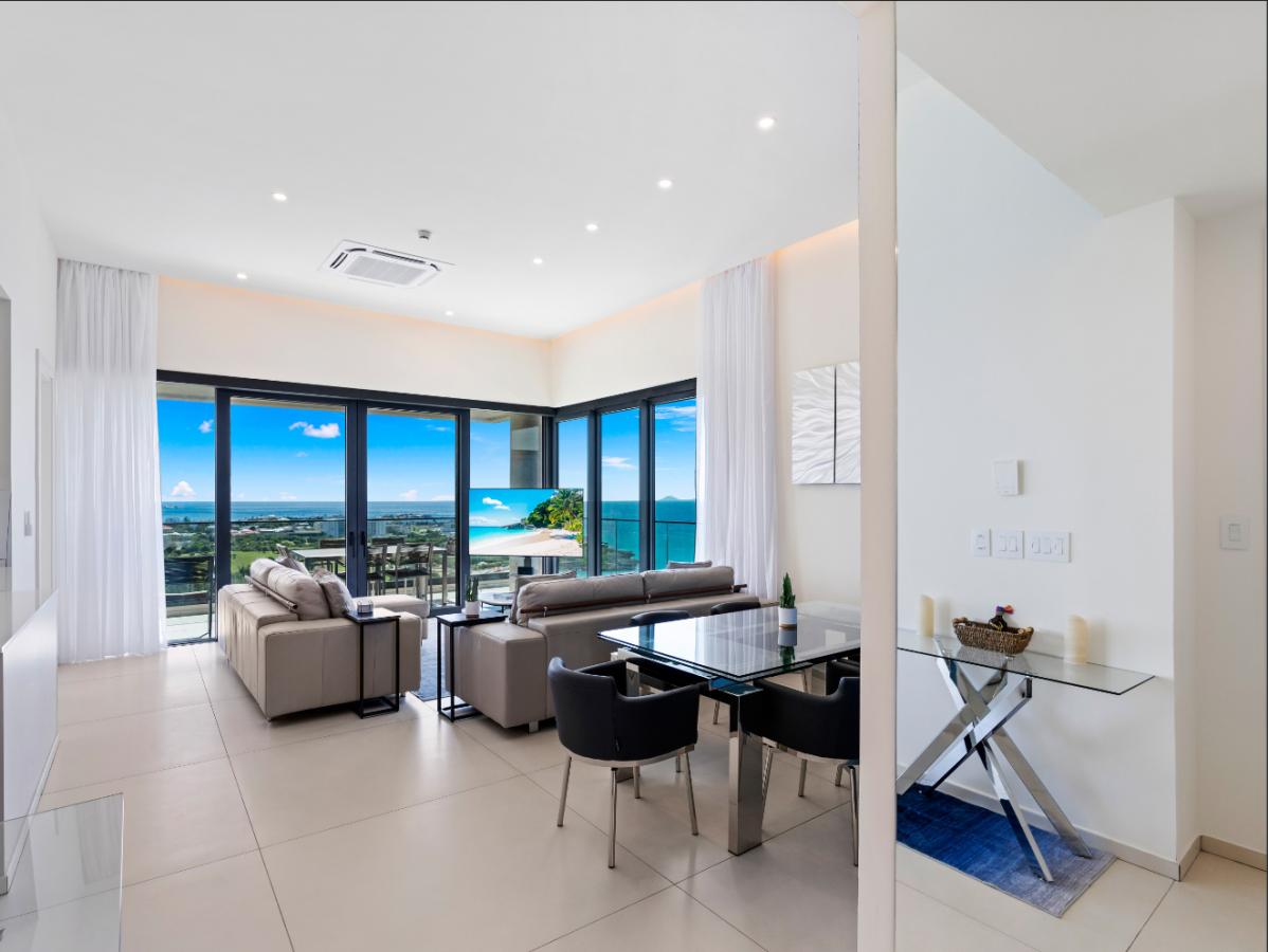St Maarten real estate: Fourteen Mullet Bay Sub-penthouse ocean view height ceiling 19th floor B1901