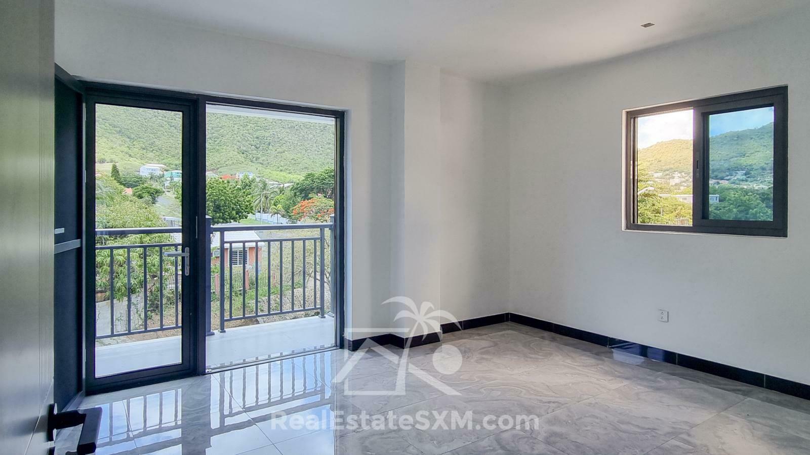 3-bedrooms condo in St Maarten, St John's. Brand new. Modern. Two levels. High ceilings