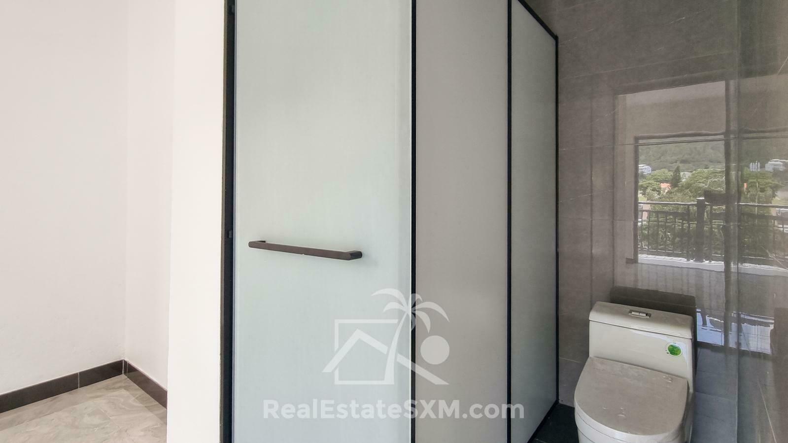 3-bedrooms condo in St Maarten, St John's. Brand new. Modern. Two levels. High ceilings