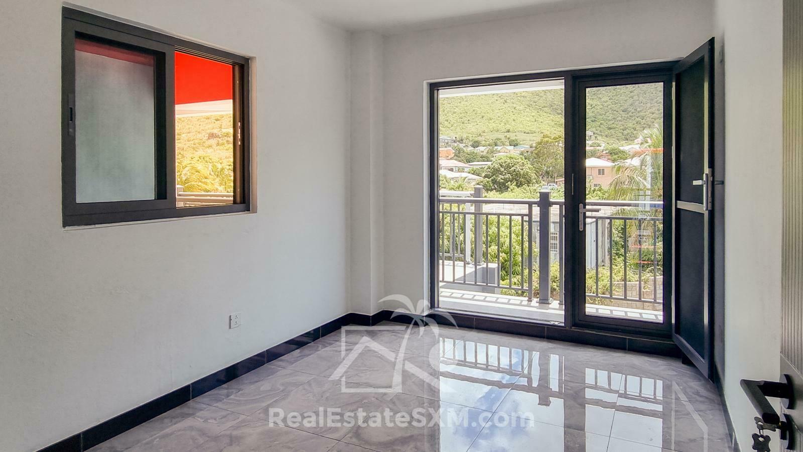 3-bedrooms condo in St Maarten, St John's. Brand new. Modern. Two levels. High ceilings